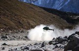 Вертолет В2 приземляется в Горекхшепе