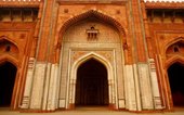 мечеть Qila - i - Khuhne Masjit 
